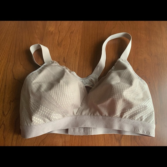 Lululemon awake to lace bra 34DD - Picture 2 of 3